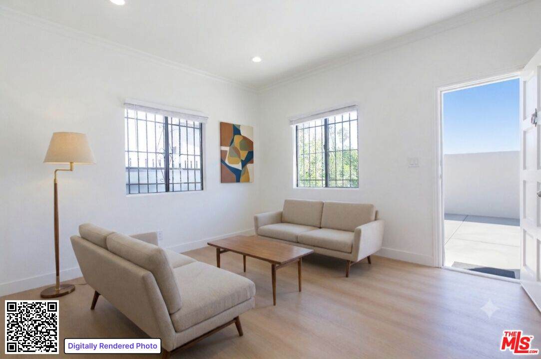 1443 Mariposa Ave - Photo 1