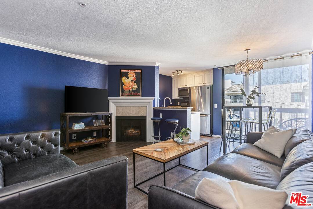 7320 Hawthorn Ave - Photo 1