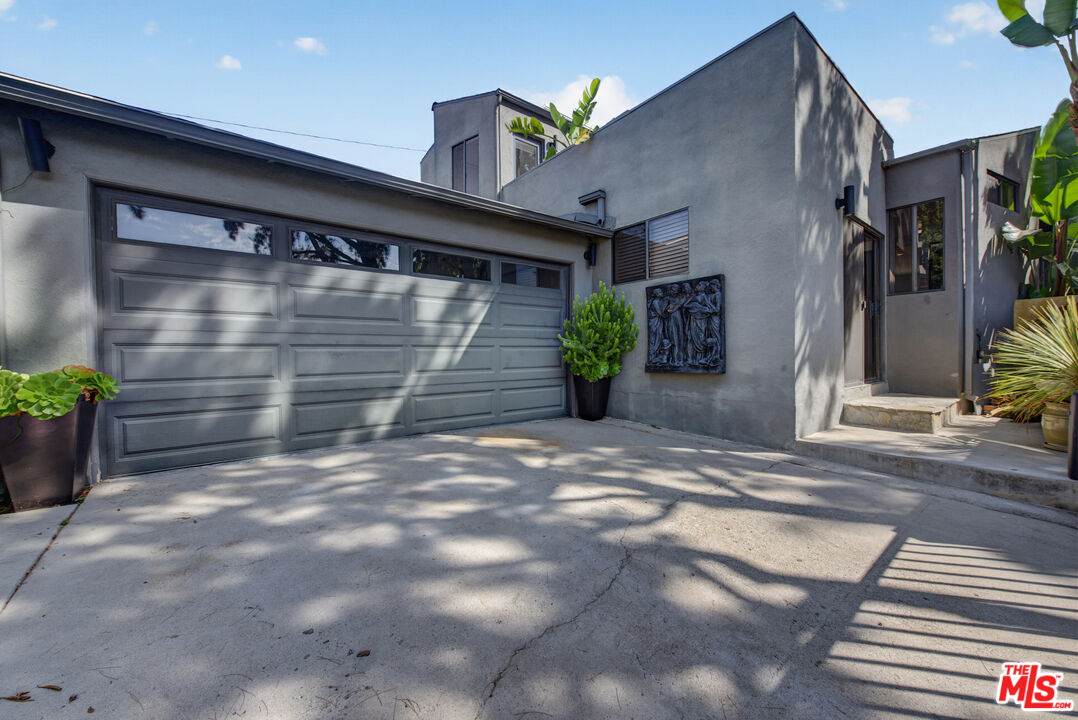 1727 Delaware Ave - Photo 1