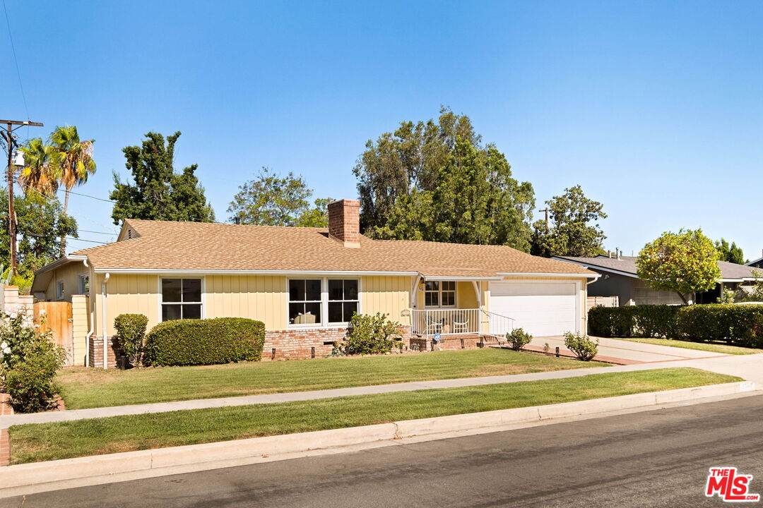 5908 Radford Ave - Photo 1