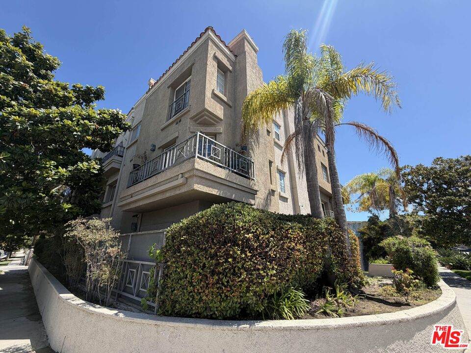5154 Inglewood Blvd - Photo 1