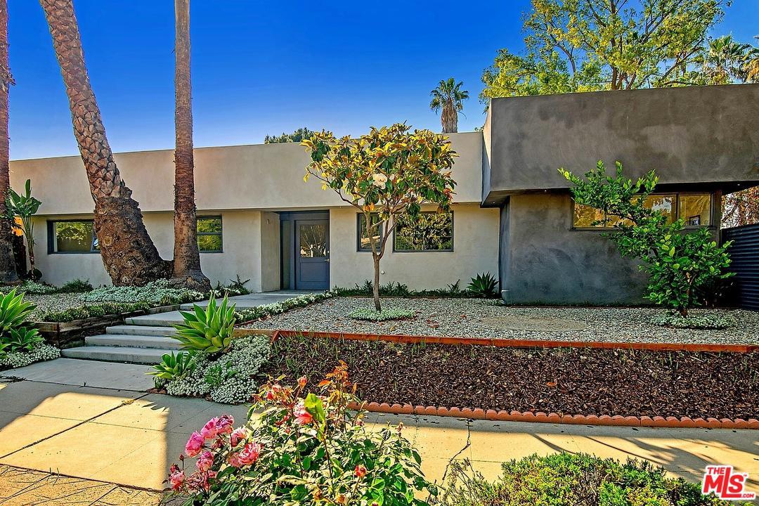 20213 Oxnard Street - Photo 1