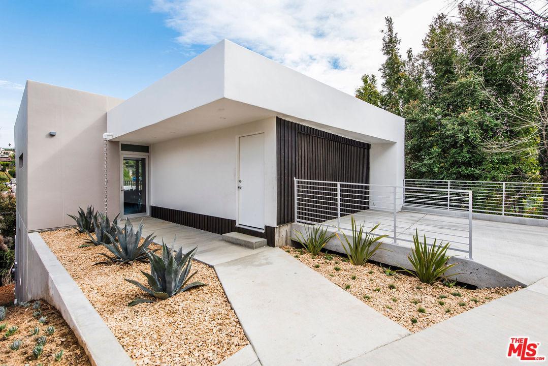 3354 Troy Drive - Photo 1