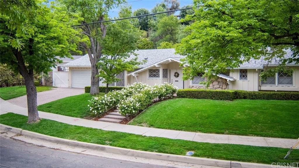 4600 Willens Avenue - Photo 1