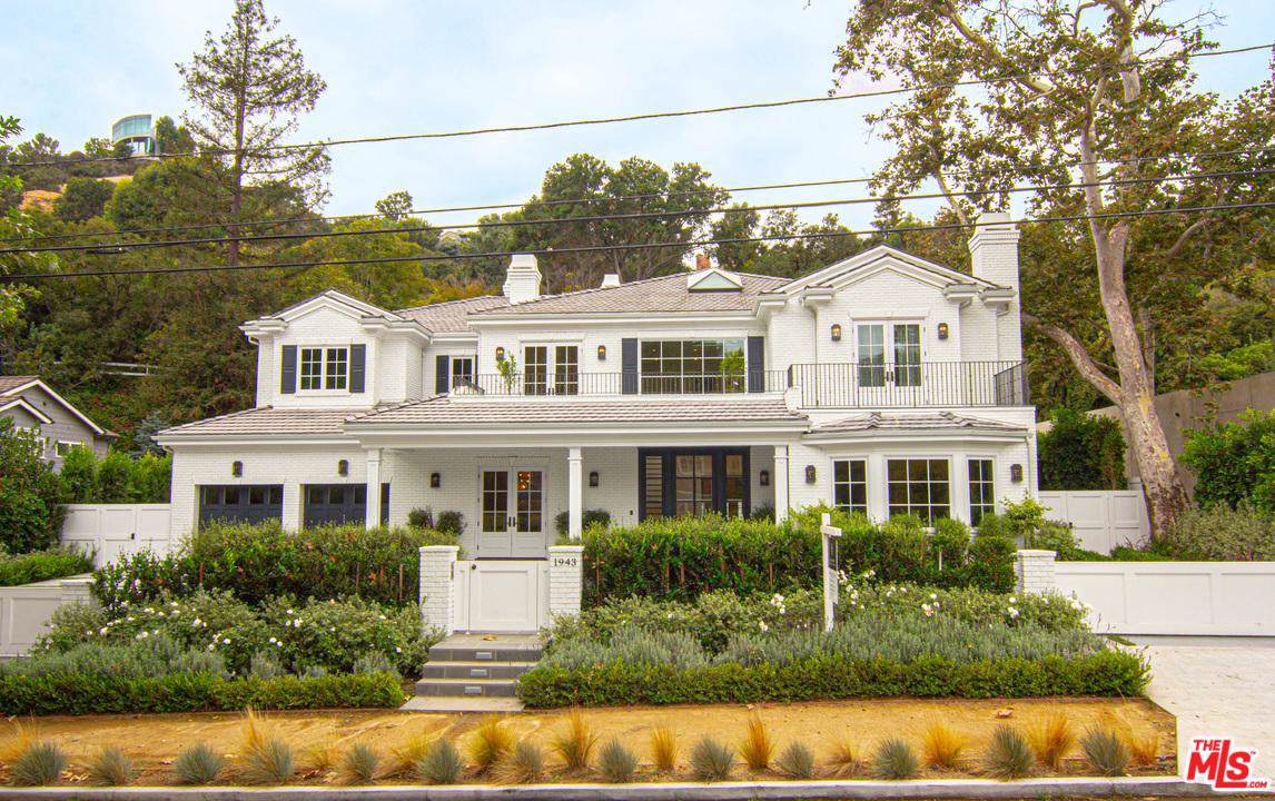1943 Mandeville Canyon Road - Photo 1
