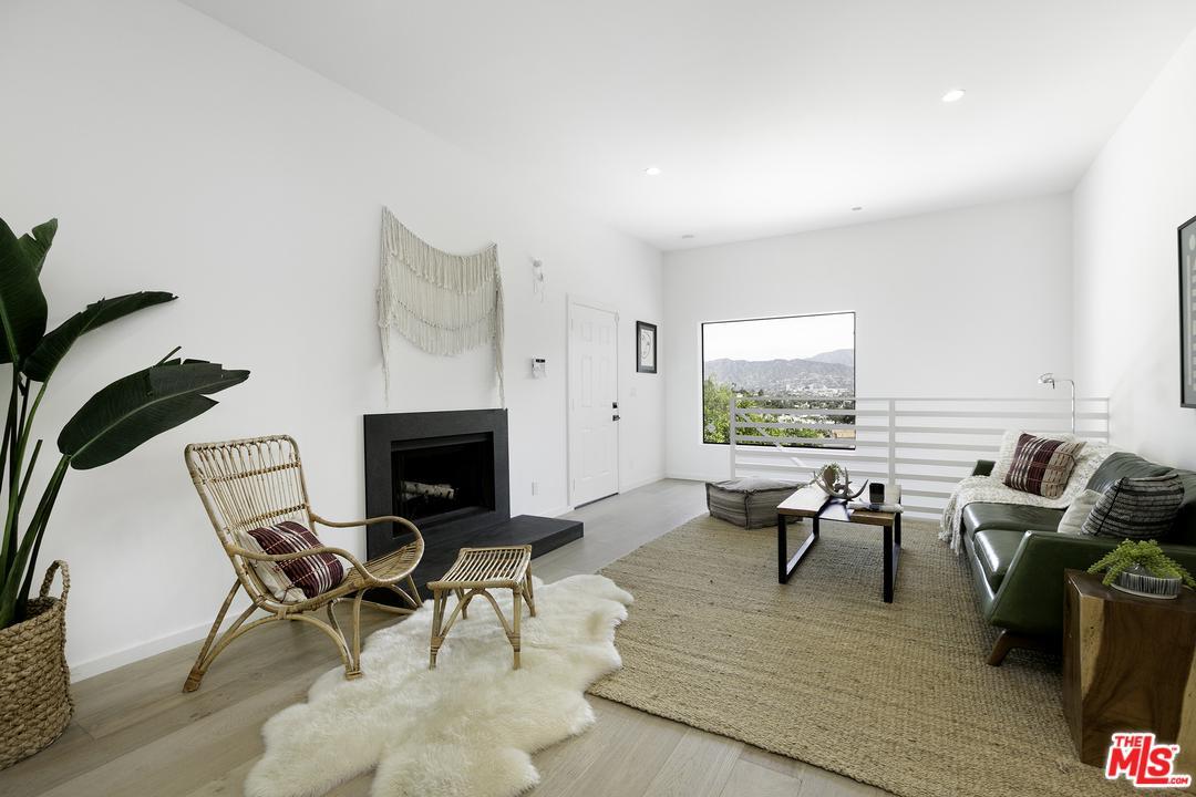 2229 Jerome Way - Photo 1