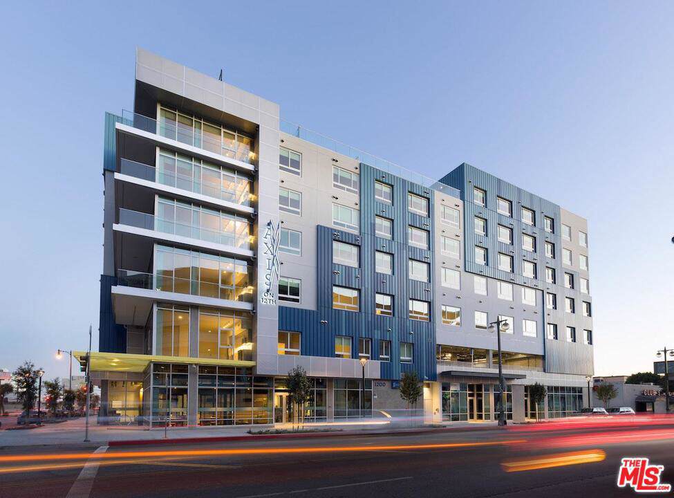 1200 Broadway St - Photo 1