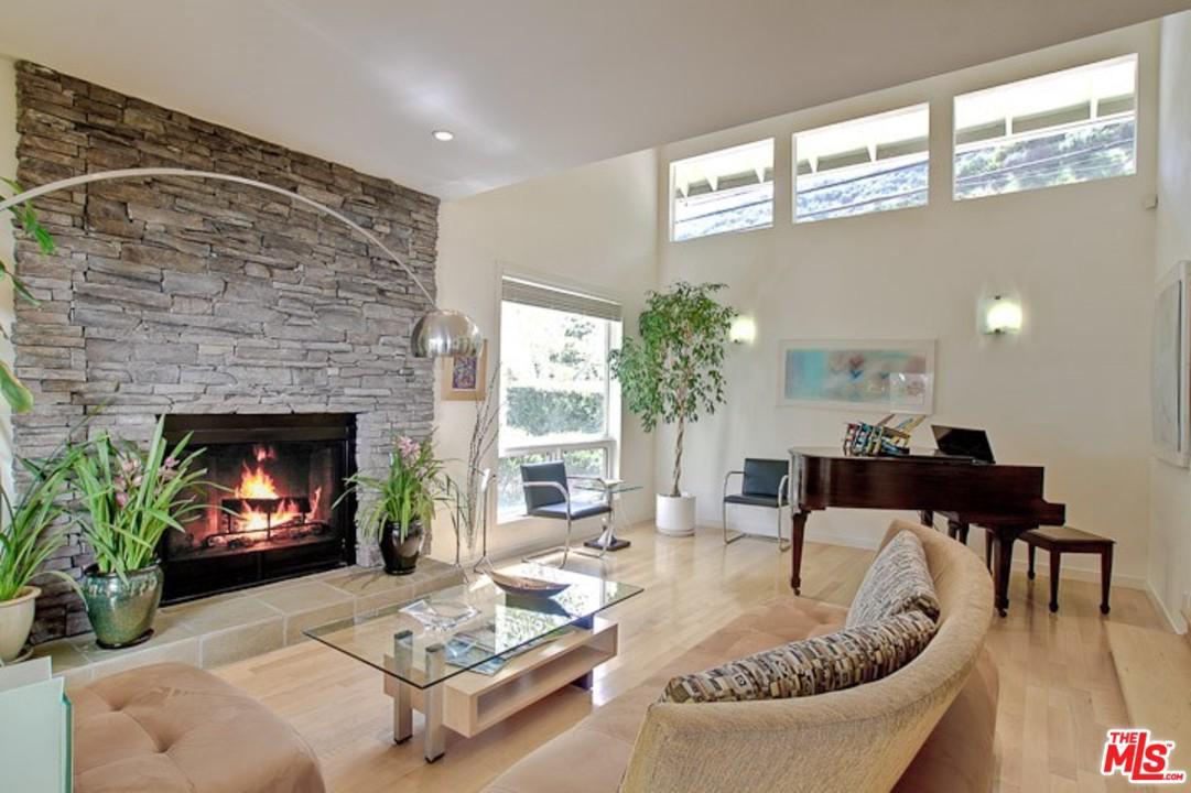 2960 Mandeville Canyon Road - Photo 1