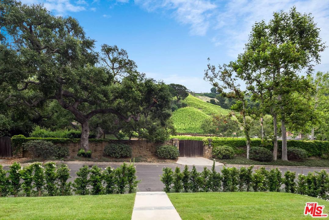 1075 Moraga Drive - Photo 1