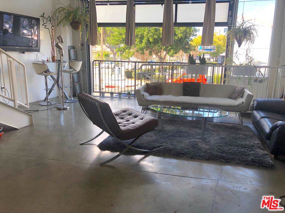 200 San Fernando Road - Photo 1