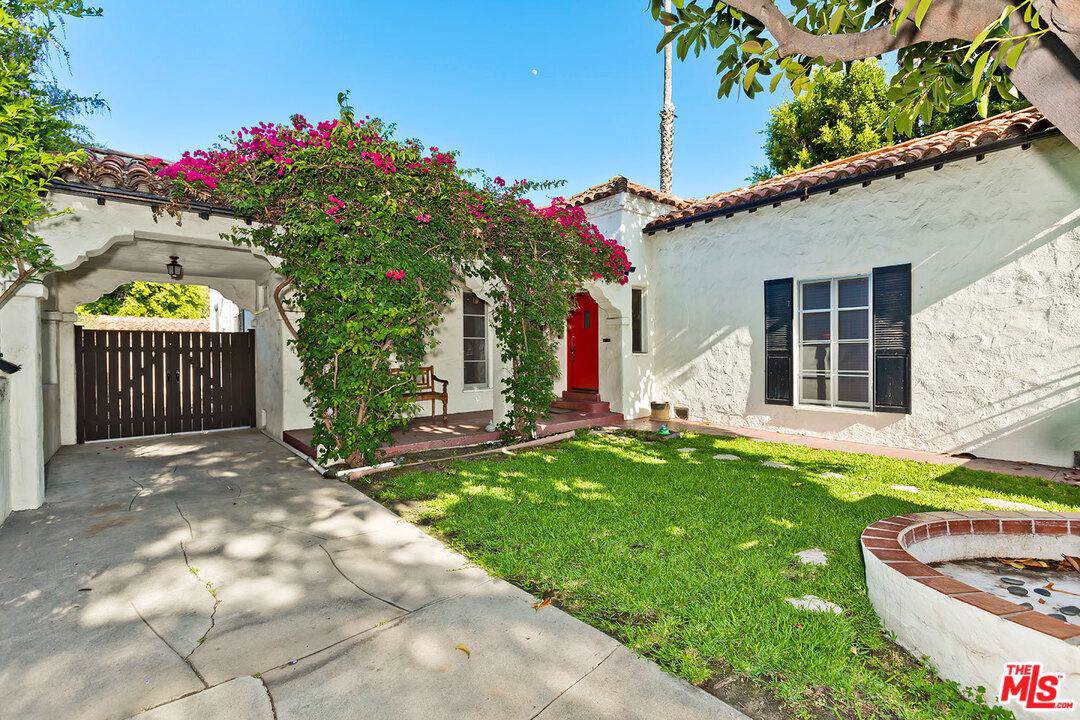352 Orlando Avenue - Photo 1