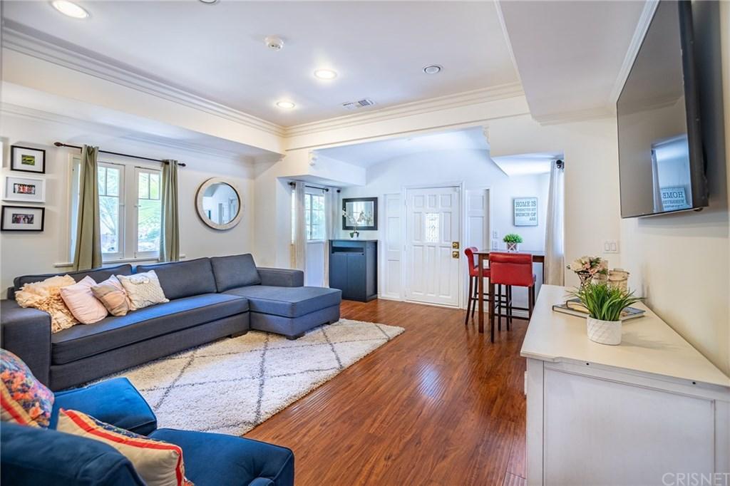 1120 Barrington Avenue - Photo 1