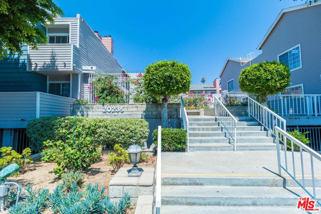 20235 Keswick Street - Photo 1
