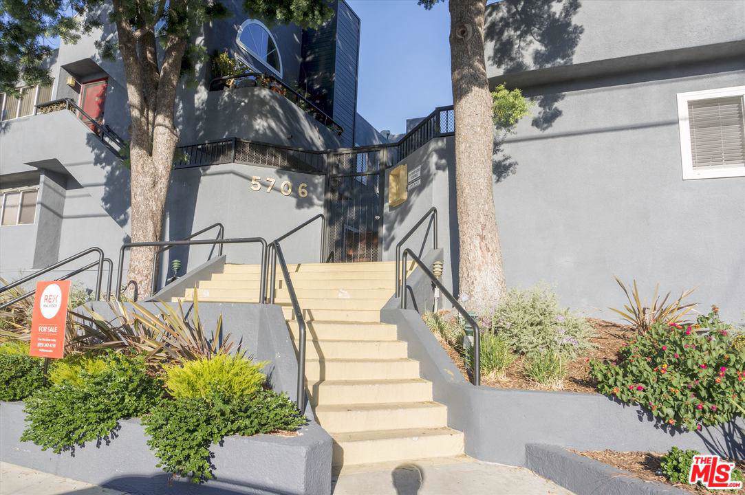 5706 Fair Avenue - Photo 1