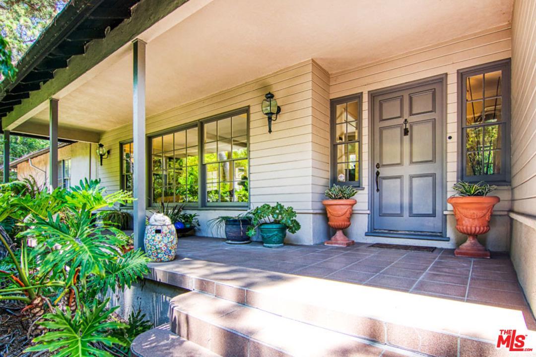 2514 Benedict Canyon Drive - Photo 1