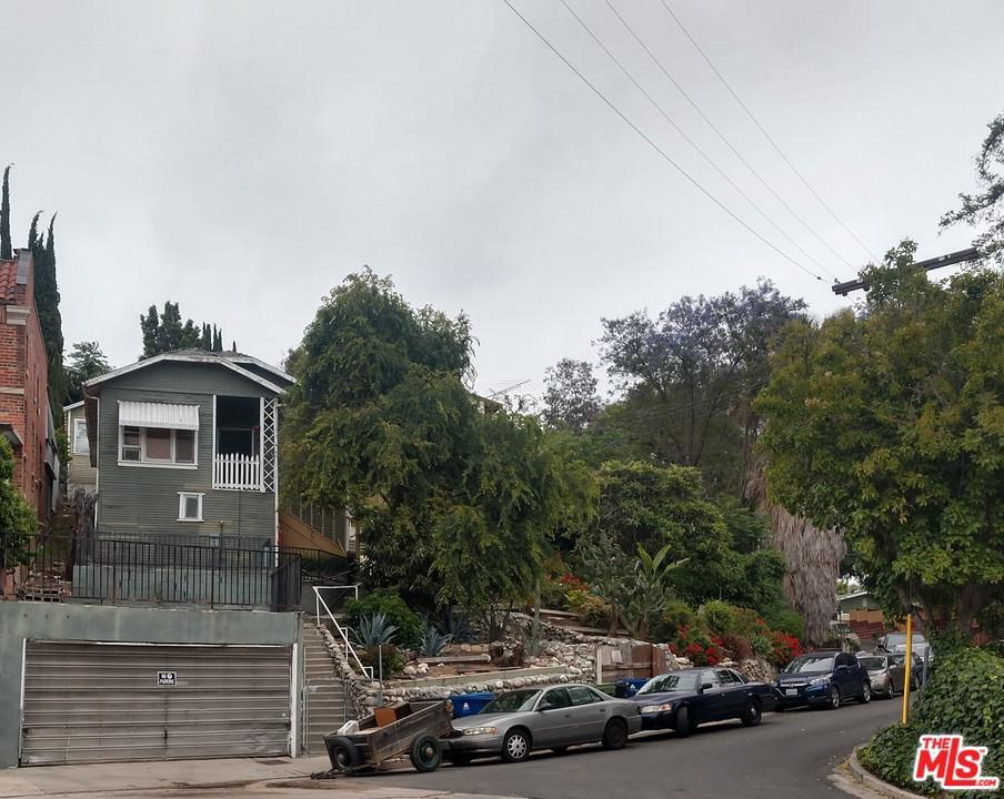 907 Dexter Street - Photo 1