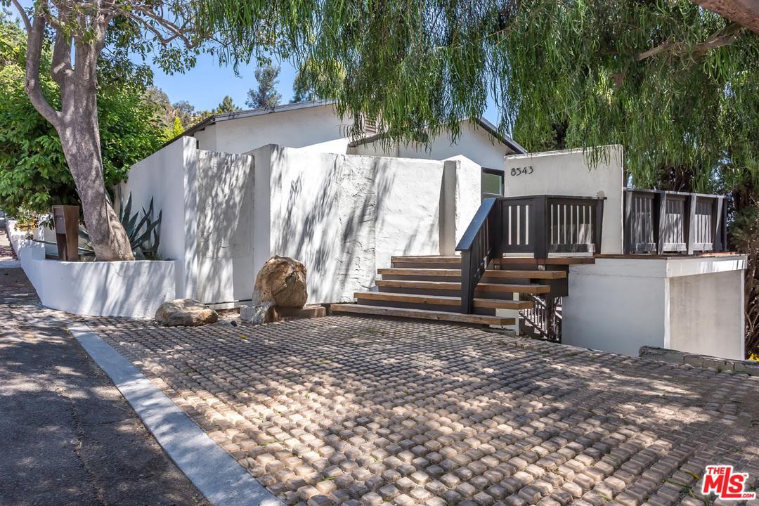 8543 Walnut Drive - Photo 1