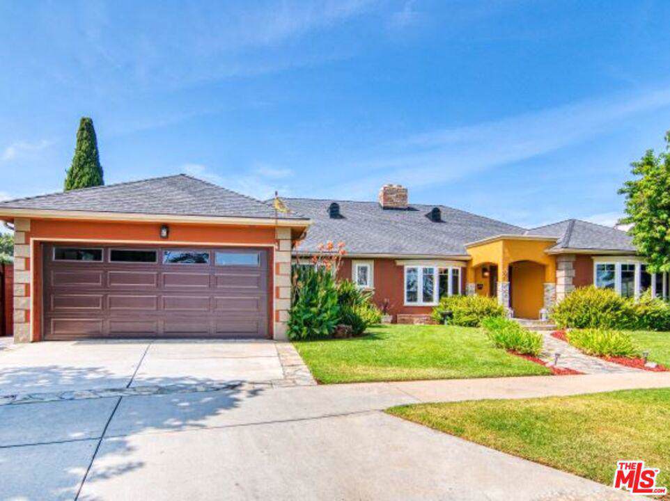 4129 Kenway Avenue - Photo 1
