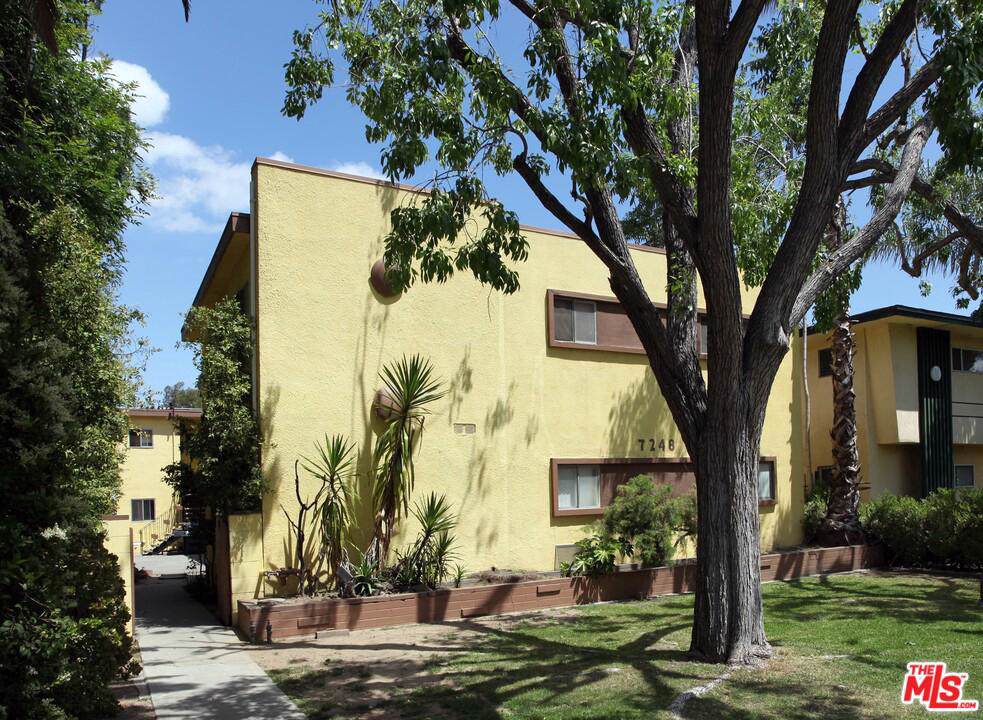 7248 Vassar Ave - Photo 1