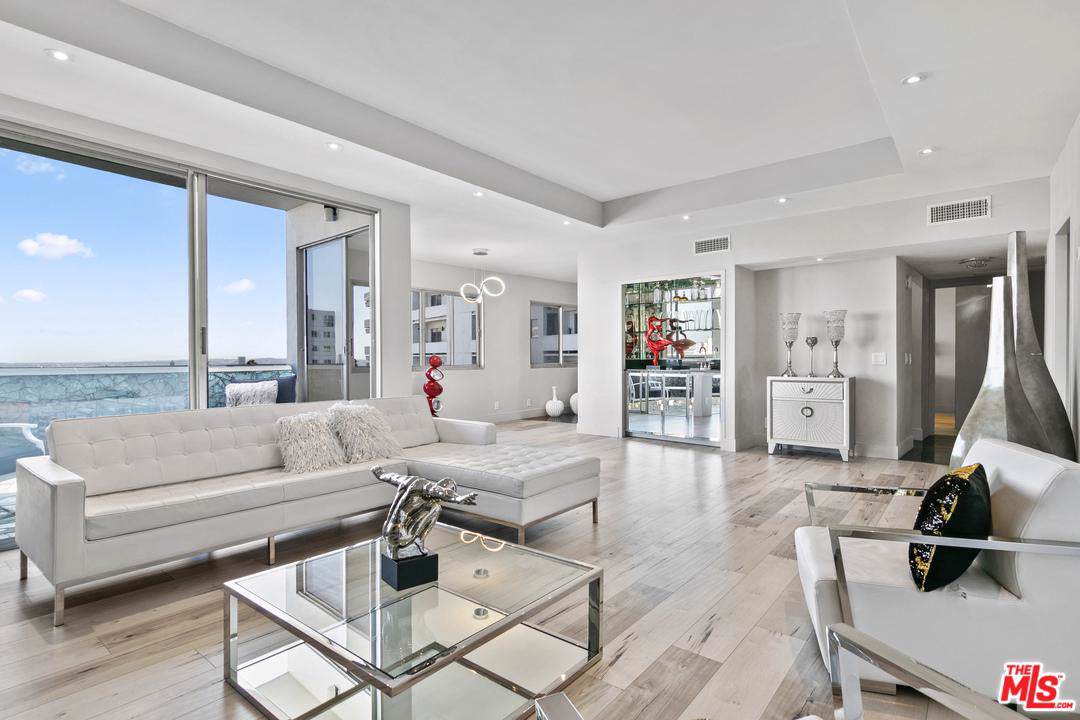 7250 Franklin Avenue - Photo 1