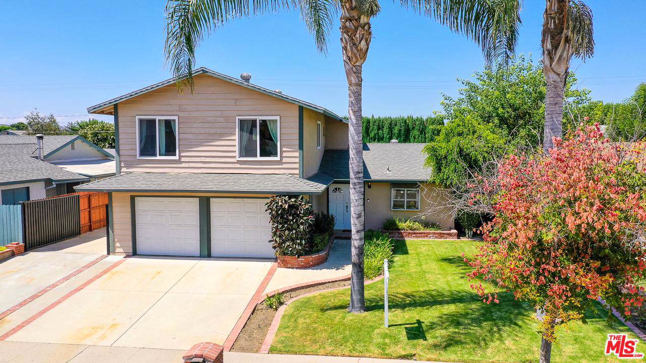 1349 Sawyer Avenue - Photo 1