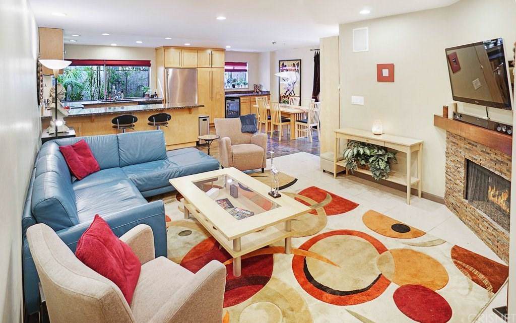 2260 Cahuenga Boulevard - Photo 1