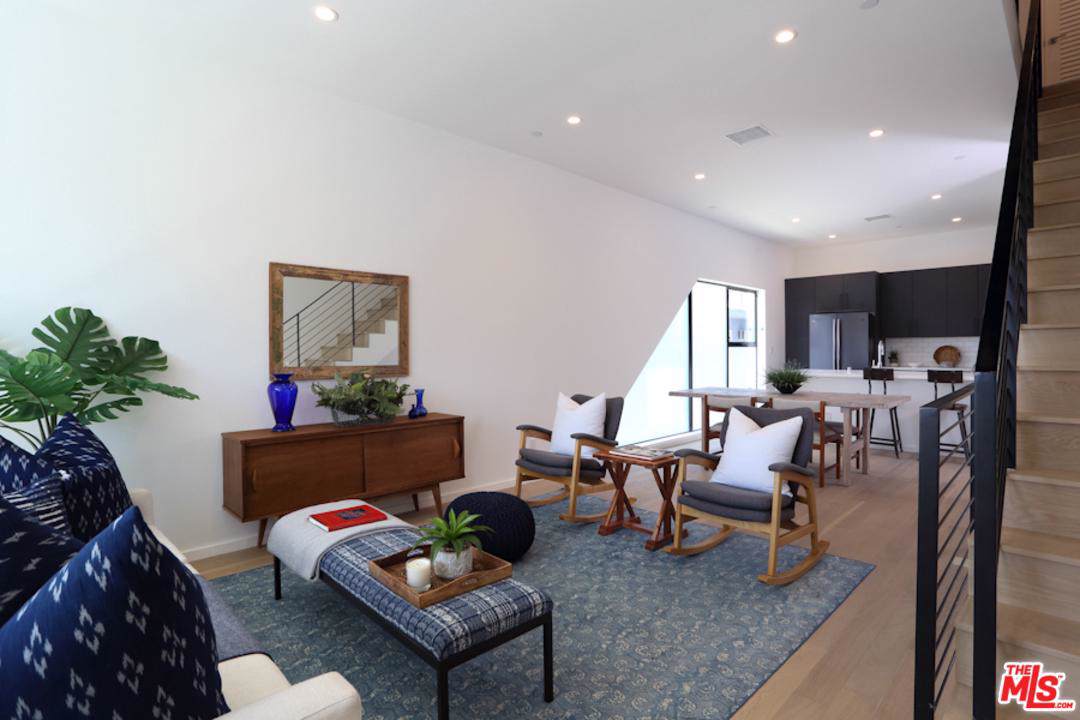 3728 Vinton - Photo 1