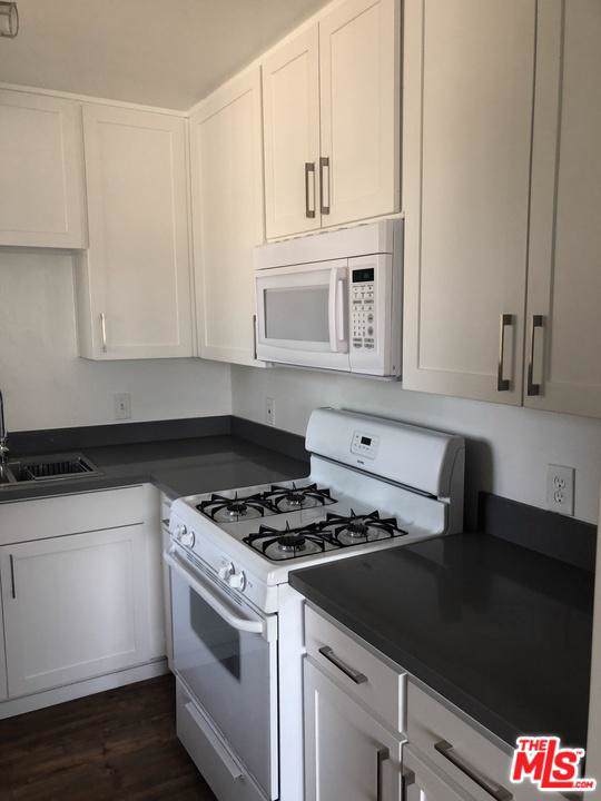 8319 Broadway - Photo 1