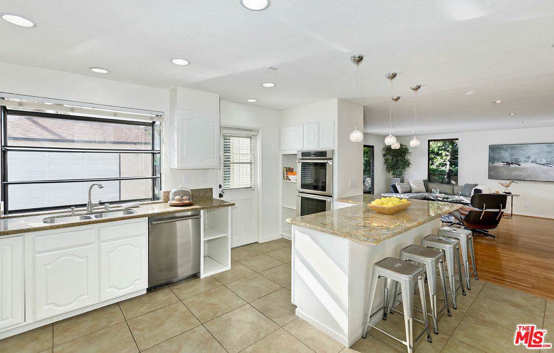8005 Georgetown Avenue - Photo 1