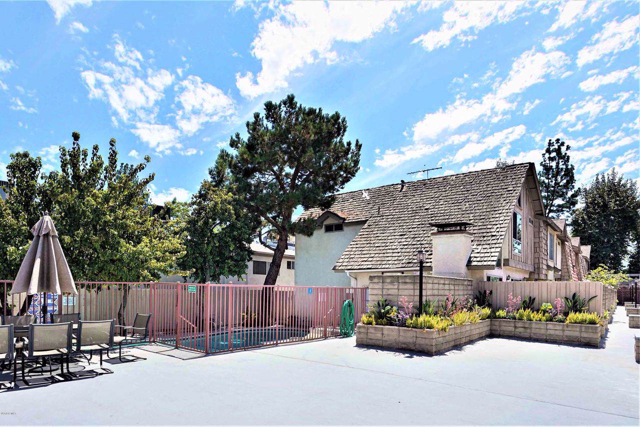 18631 Collins Street - Photo 1