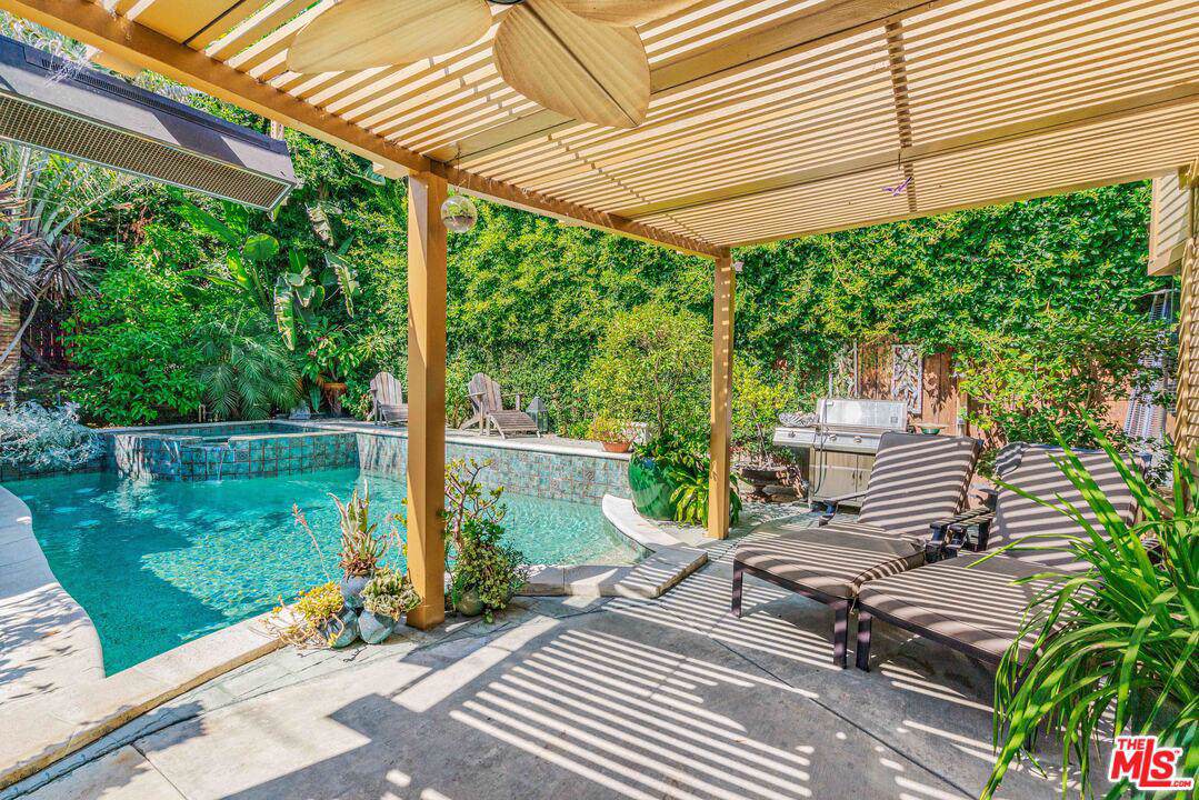 825 Huntley Drive - Photo 1