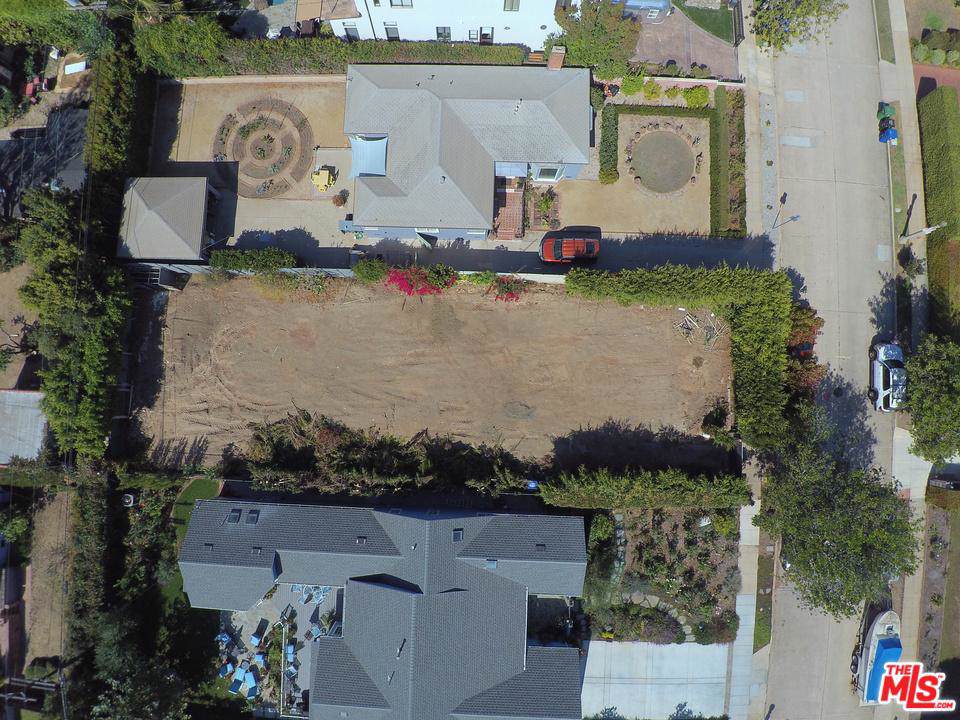 1025 Carmelina Avenue - Photo 1