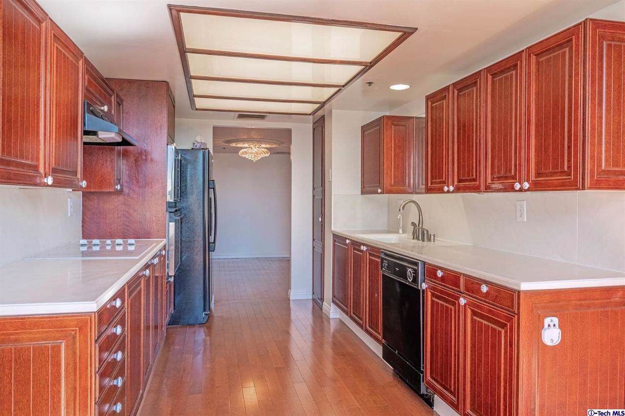 343 Pioneer Drive - Photo 1
