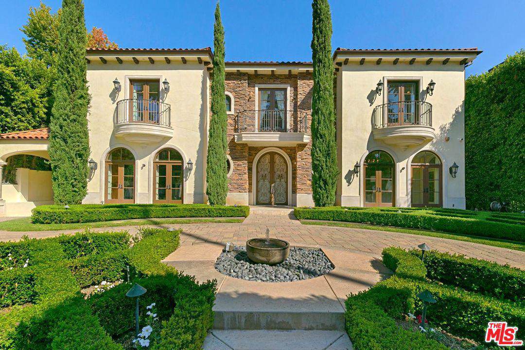 926 Beverly Drive - Photo 1