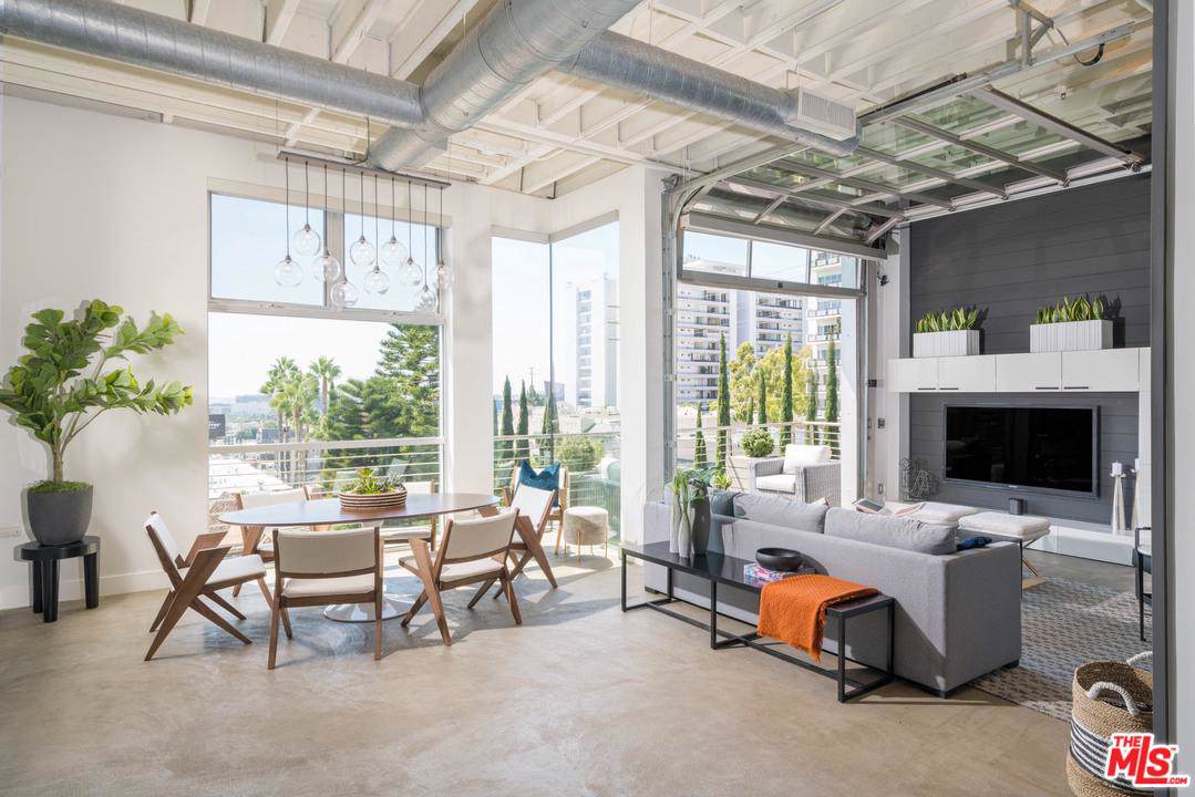 1152 La Cienega - Photo 1