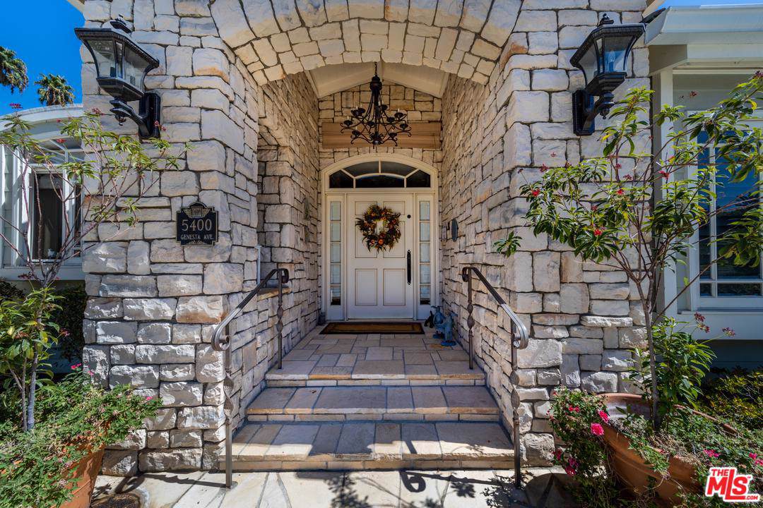 5400 Genesta Avenue - Photo 1