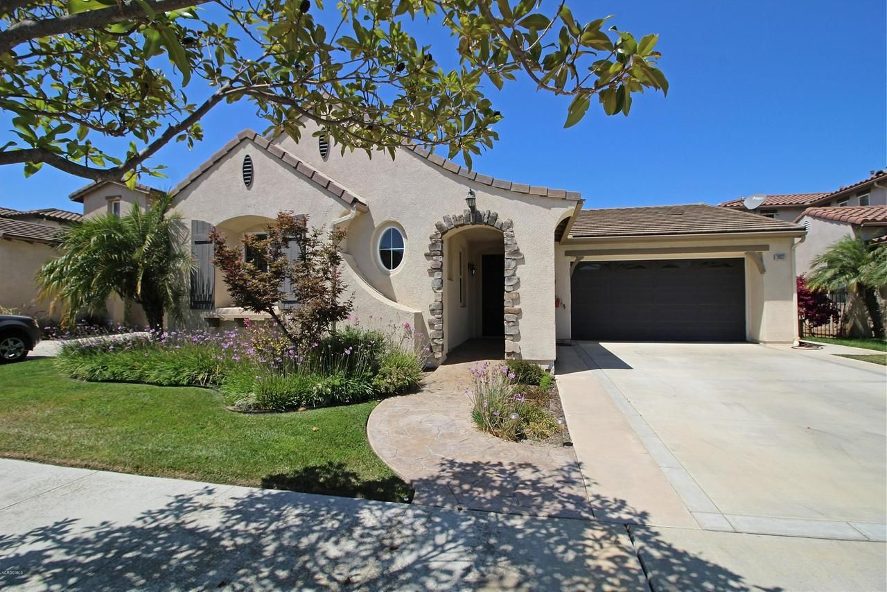2037 Mission Hills Drive - Photo 1
