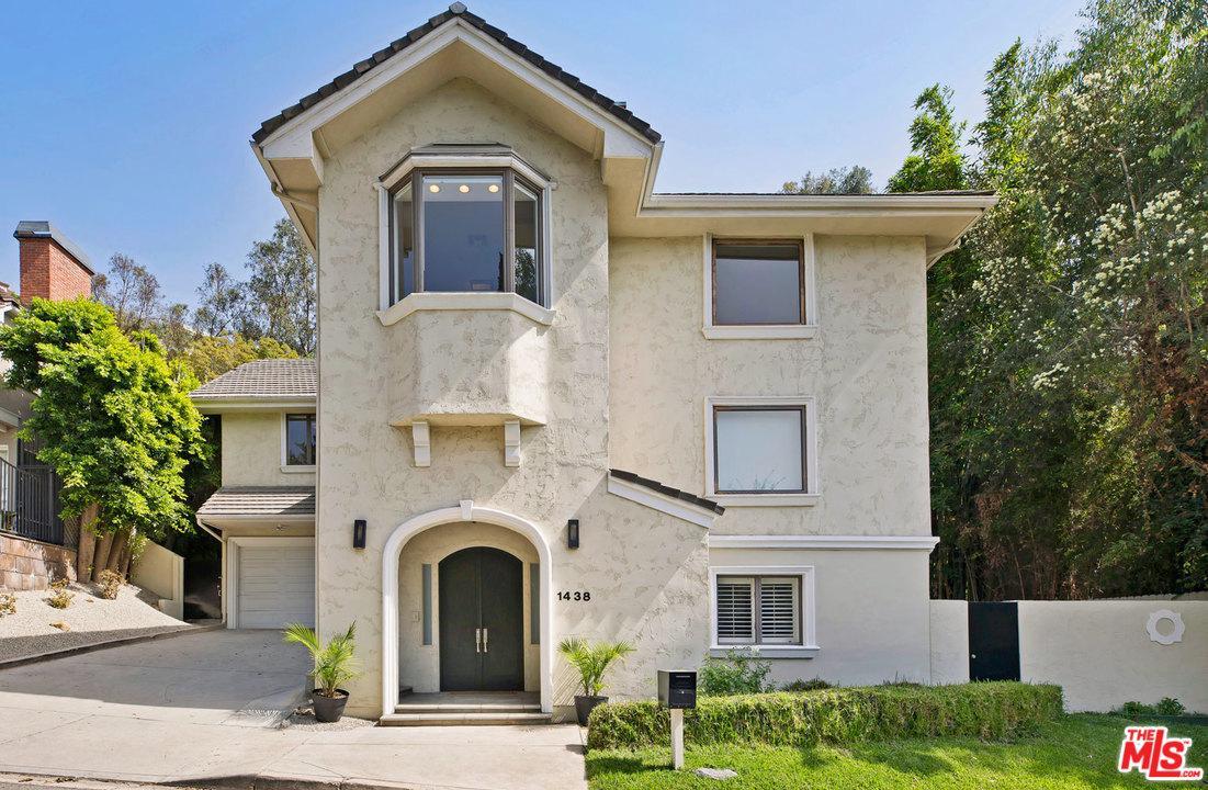 1438 Doheny Drive - Photo 1