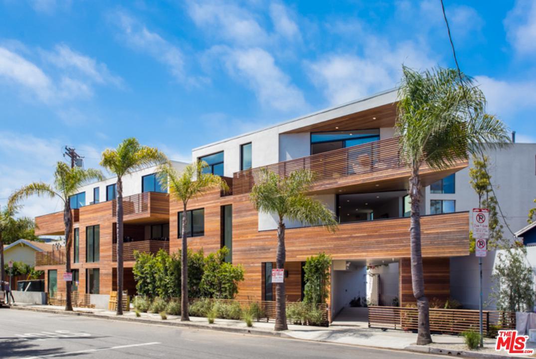 1222 Electric Avenue - Photo 1