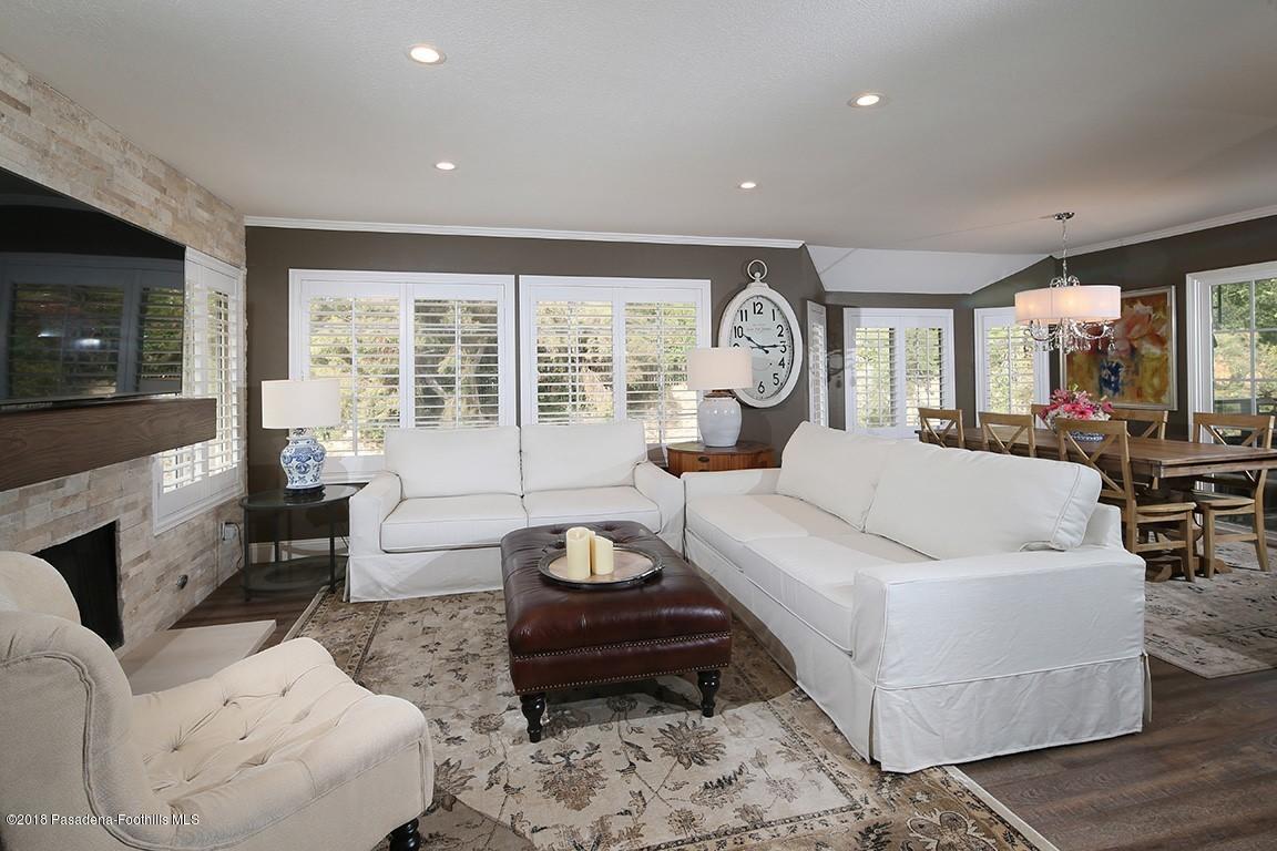 1113 Lakeview Terrace - Photo 1