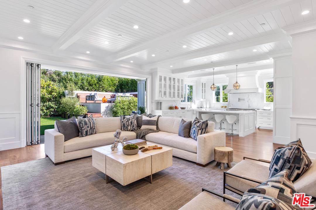 808 San Vicente Blvd - Photo 1
