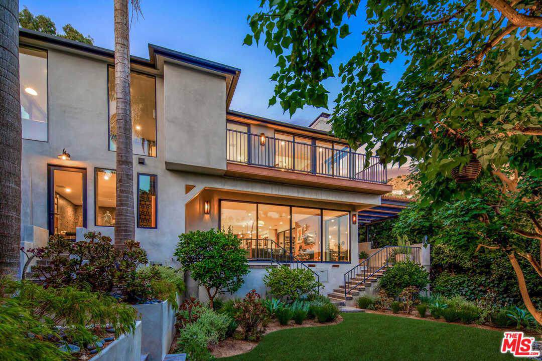 1490 Sunset Plaza Drive - Photo 1