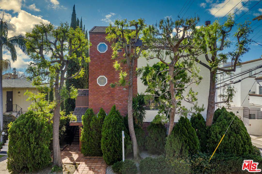 1815 Westholme Avenue - Photo 1