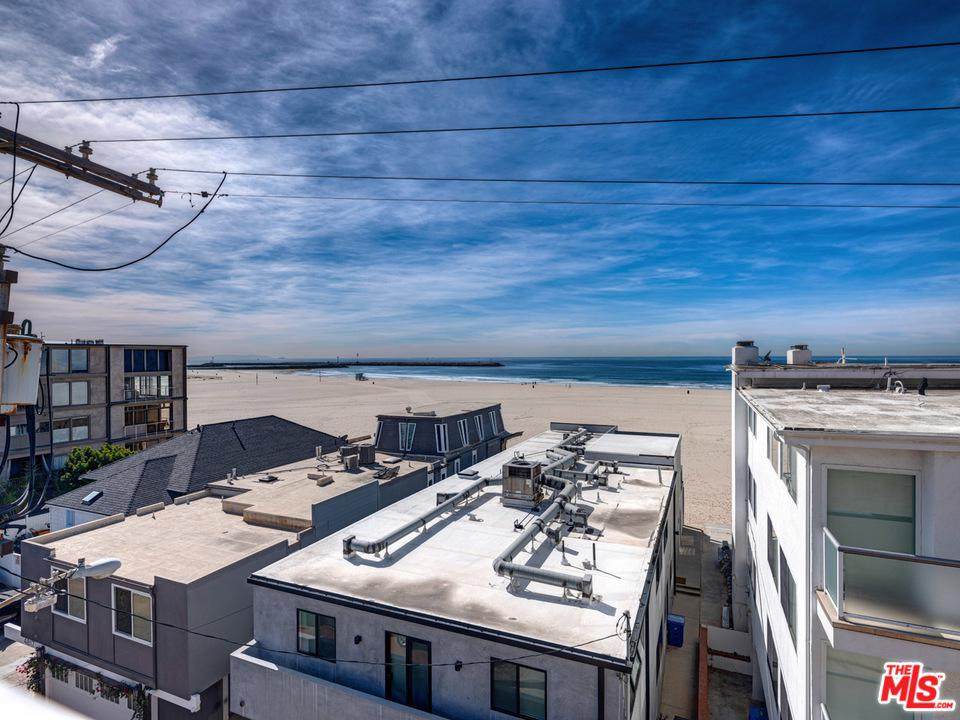 16 Quarterdeck Street - Photo 1