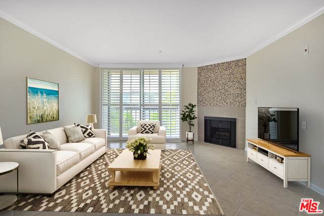 7320 Hawthorn Ave - Photo 1