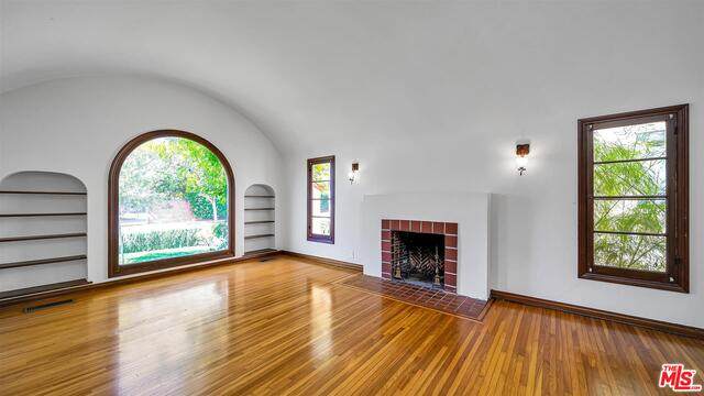 2050 Overland Ave - Photo 1