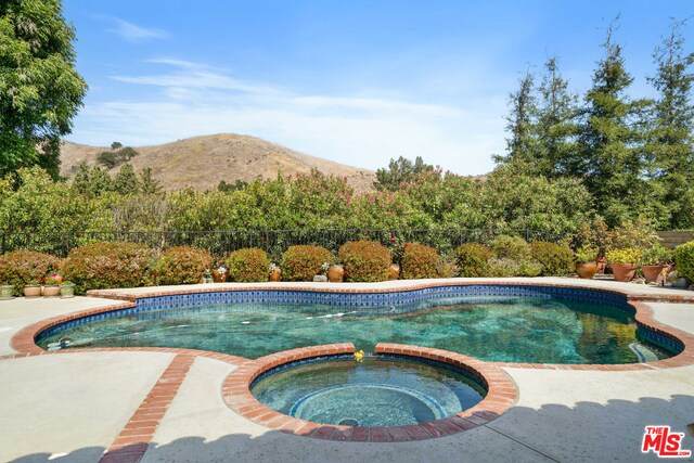 28889 Garnet Hill Ct - Photo 1