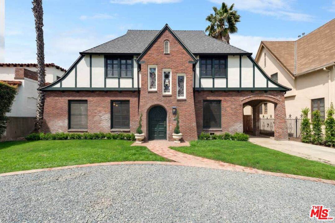455 Highland Ave - Photo 1