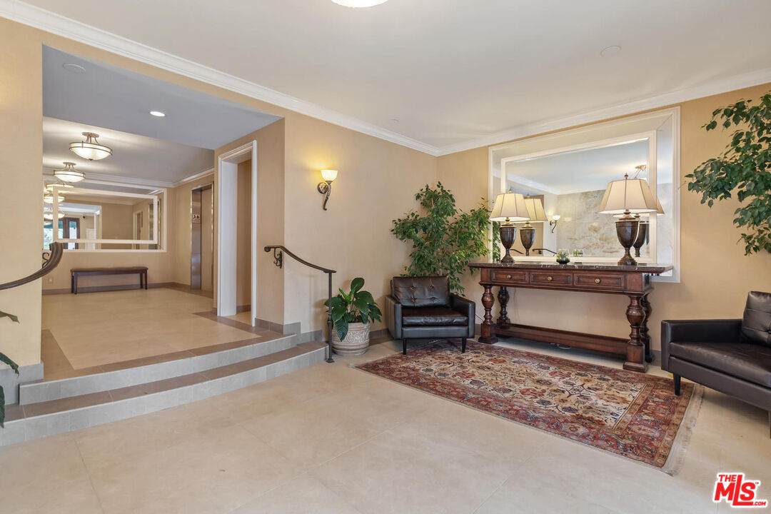 1250 Beverly Glen Blvd - Photo 1
