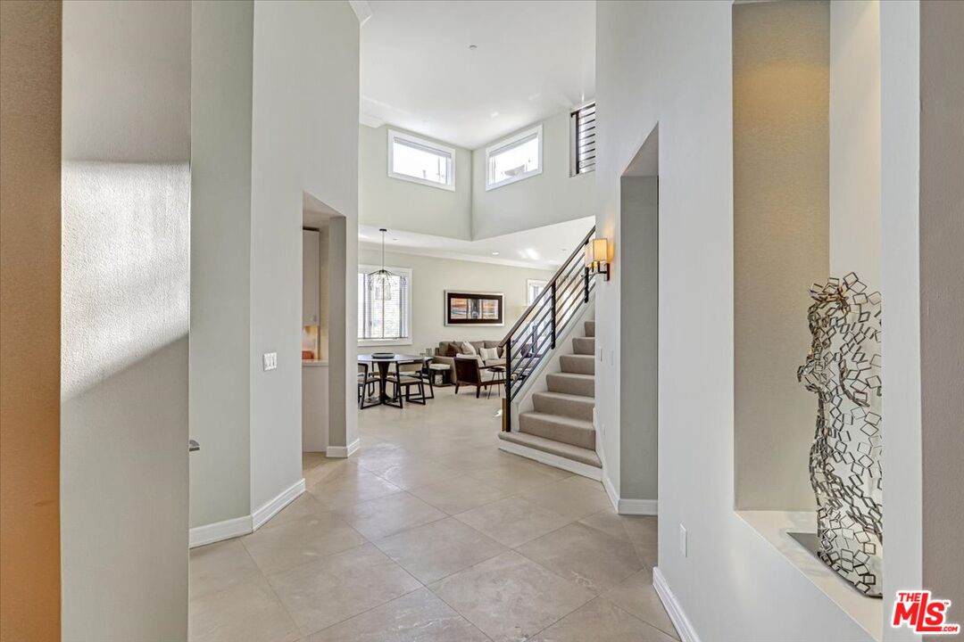 411 Oakhurst Dr - Photo 1